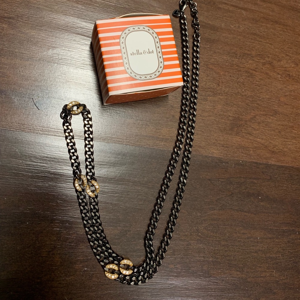 Stella & Dot Necklace